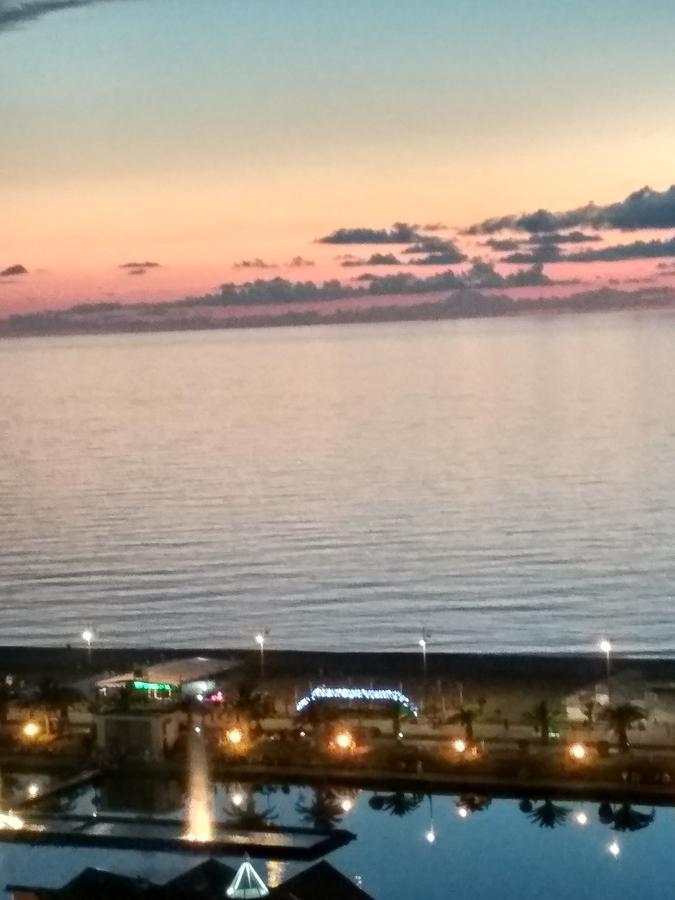 Апартамент С Видом На Море 巴统 外观 照片